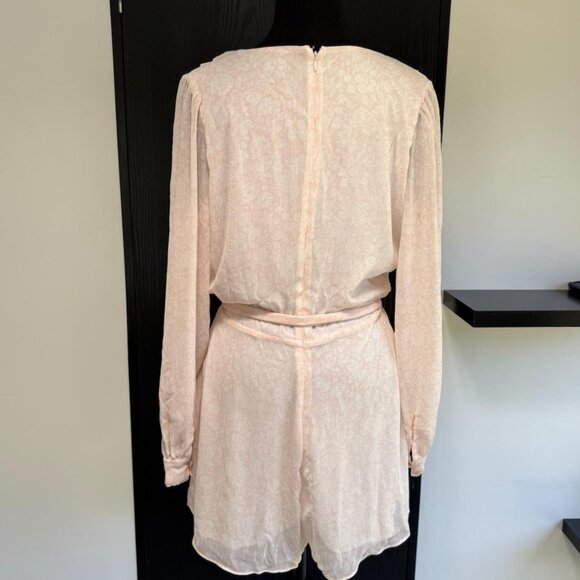 Express Romper Size medium - Picture 2 of 2